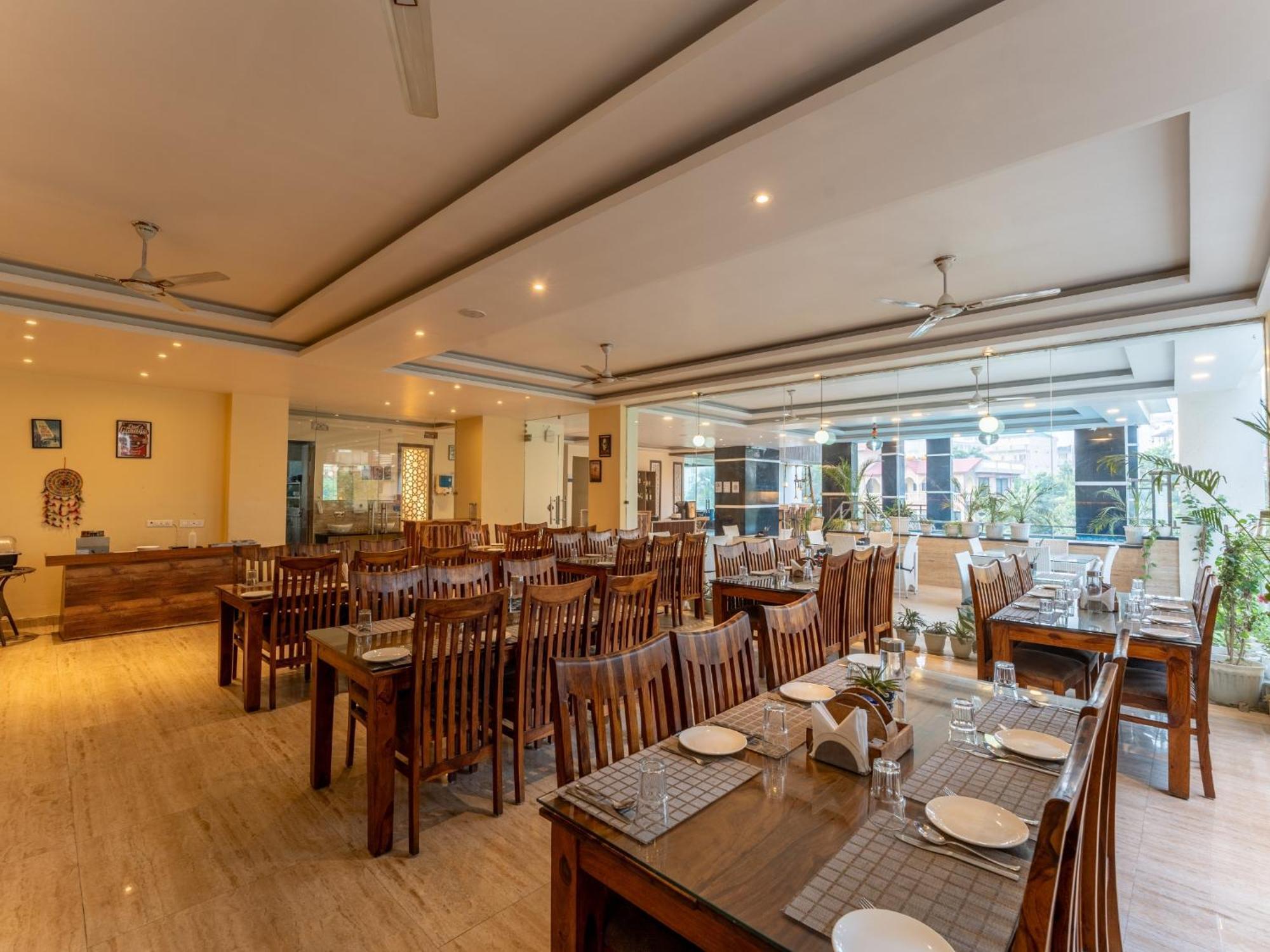 Moustache Rishikesh Luxuria Hostel Ngoại thất bức ảnh